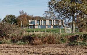 Award-Winning Coastal House on the Suffolk Shore - Harkstead, Suffolk, United Kingdom
