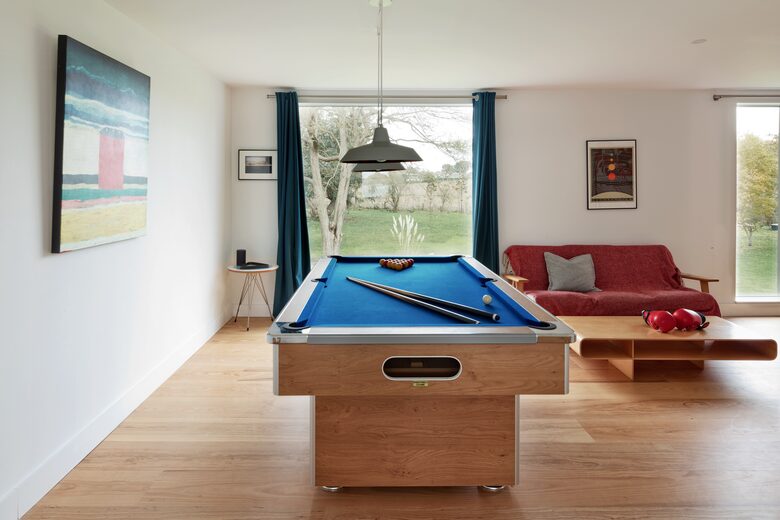 Award-Winning Coastal House on the Suffolk Shore - Harkstead, Suffolk, United Kingdom