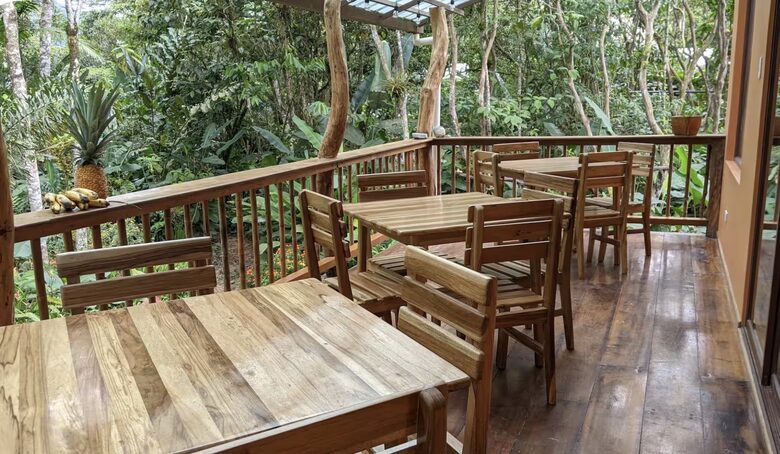 Mindo Cloud Forest Retreat on the Saguambi River - Mindo, Ecuador