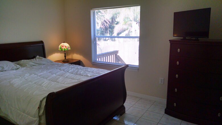 Tropical Poolhouse Near Tampa Bay & Clearwater Beaches - Tampa, Florida