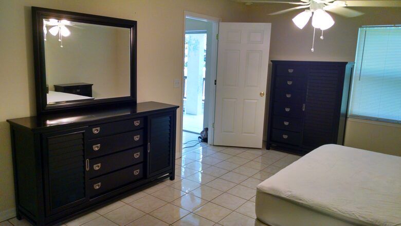 Tropical Poolhouse Near Tampa Bay & Clearwater Beaches - Tampa, Florida