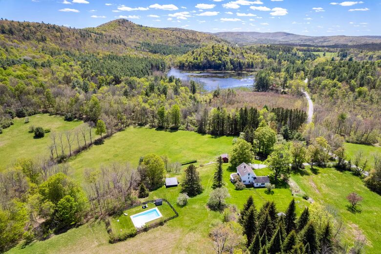 Berkshires Estate on 100 Acres with Heated Pool and Sauna - Canaan, New York