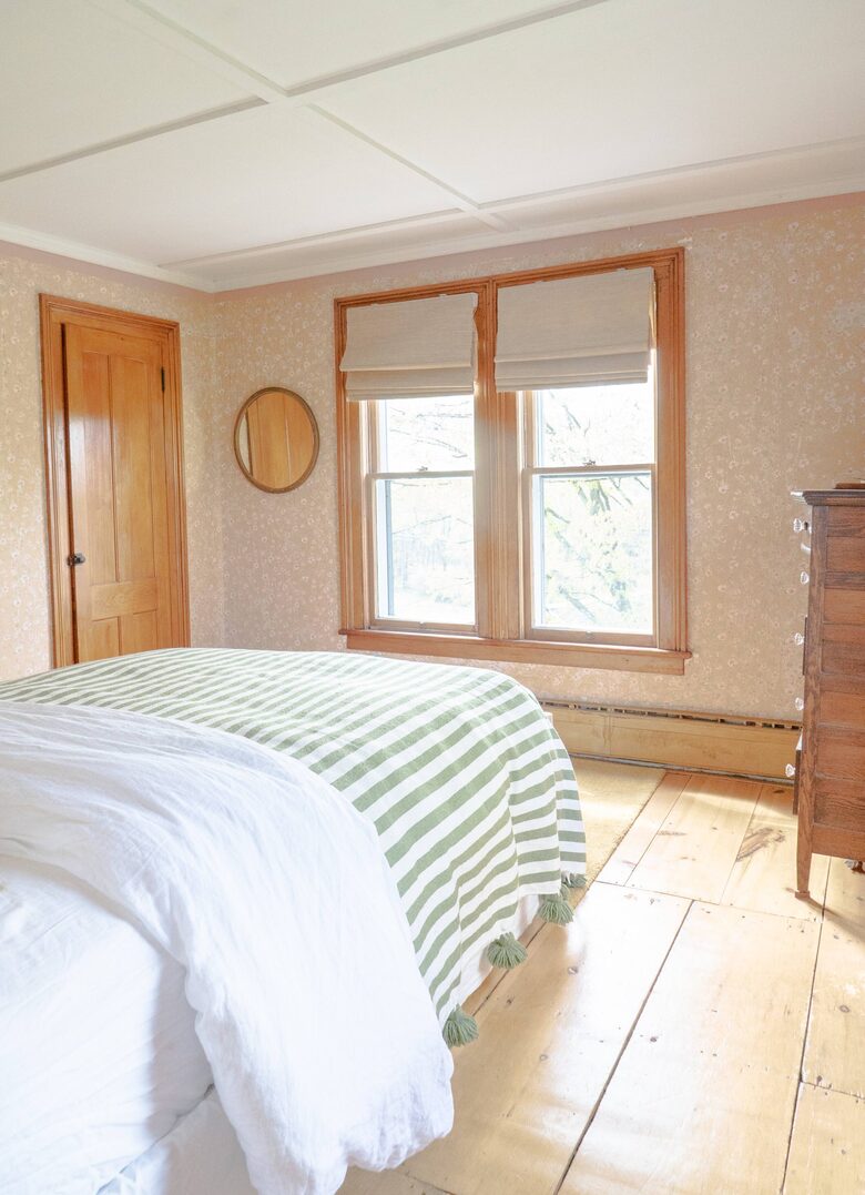 Berkshires Estate on 100 Acres with Heated Pool and Sauna - Canaan, New York
