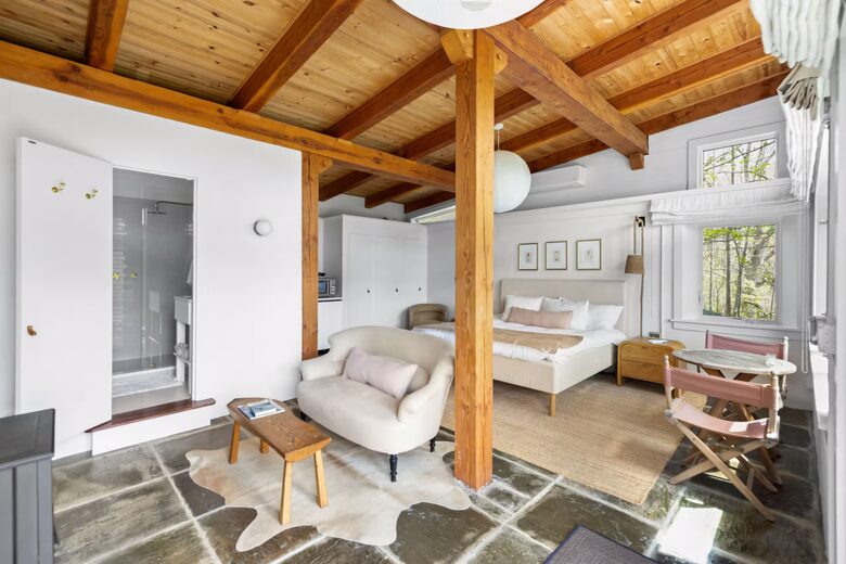 Berkshires Estate on 100 Acres with Heated Pool and Sauna - Canaan, New York