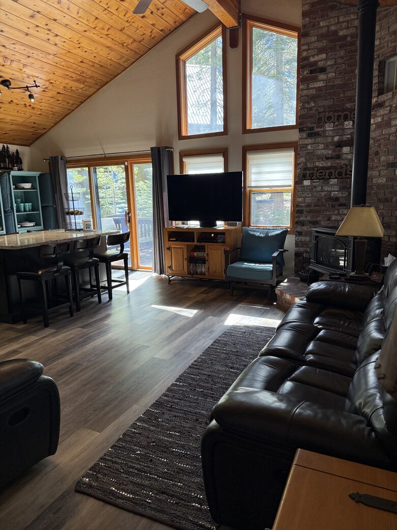 Tahoe Donner Cabin with Pine Forest Views and Trail Access - Truckee, California