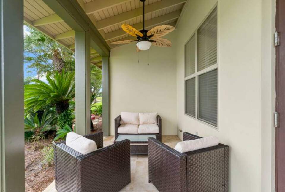 Magnolia Bay Retreat with Golf Course Views and Golf Cart - Miramar Beach, Florida