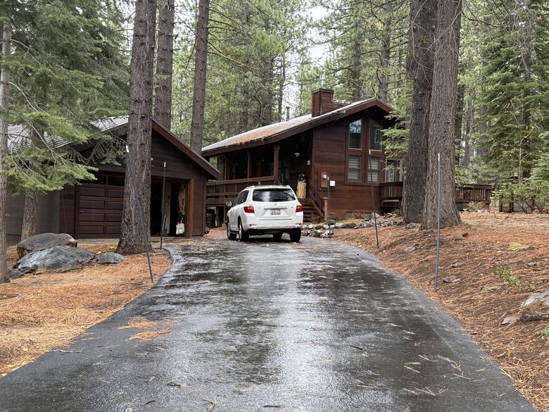Tahoe Donner Cabin with Pine Forest Views and Trail Access - Truckee, California