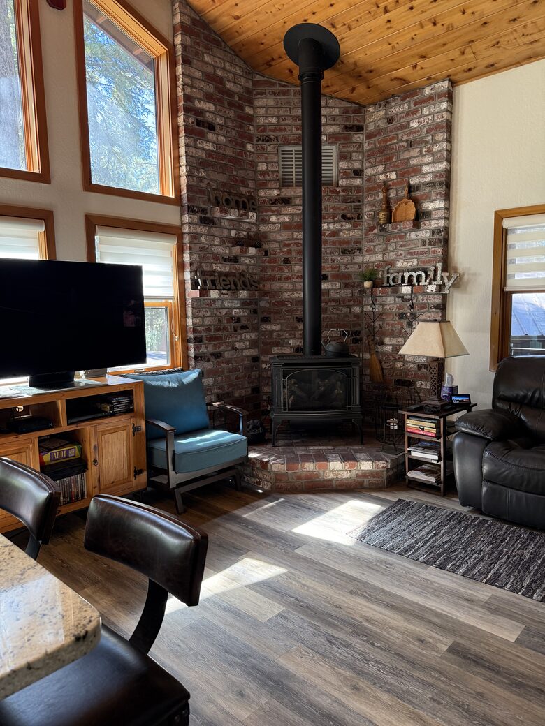 Tahoe Donner Cabin with Pine Forest Views and Trail Access - Truckee, California