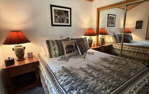Tahoe Donner Cabin with Pine Forest Views and Trail Access - Truckee, California