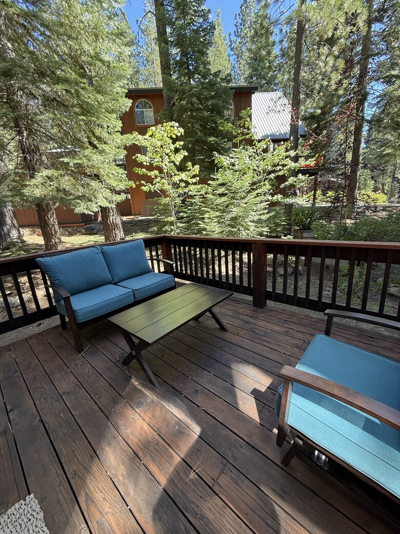 Tahoe Donner Cabin with Pine Forest Views and Trail Access - Truckee, California