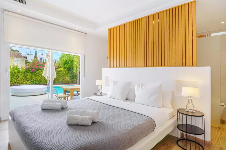 Puerto Banús Contemporary Villa - Puerto Banus, Marbella, Spain