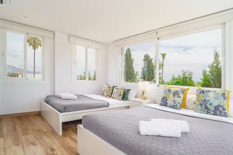 Puerto Banús Contemporary Villa - Puerto Banus, Marbella, Spain