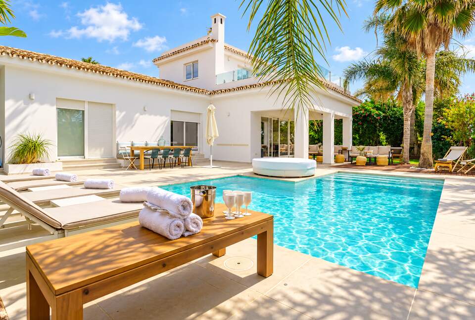 Puerto Banús Contemporary Villa - Puerto Banus, Marbella, Spain