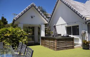 Rainbow Sky Terrace with Ocean Views and Private Rooftop Spa - Gold Coast, Australia