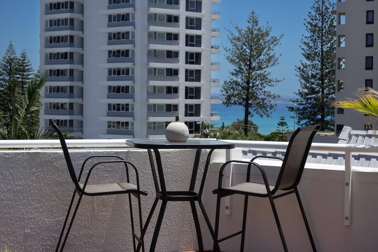 Rainbow Sky Terrace with Ocean Views and Private Rooftop Spa - Gold Coast, Australia