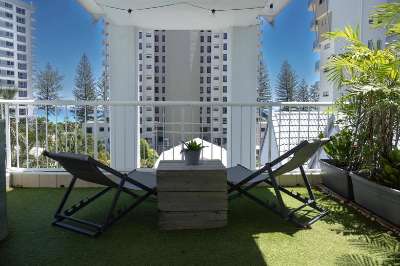 Rainbow Sky Terrace with Ocean Views and Private Rooftop Spa - Gold Coast, Australia