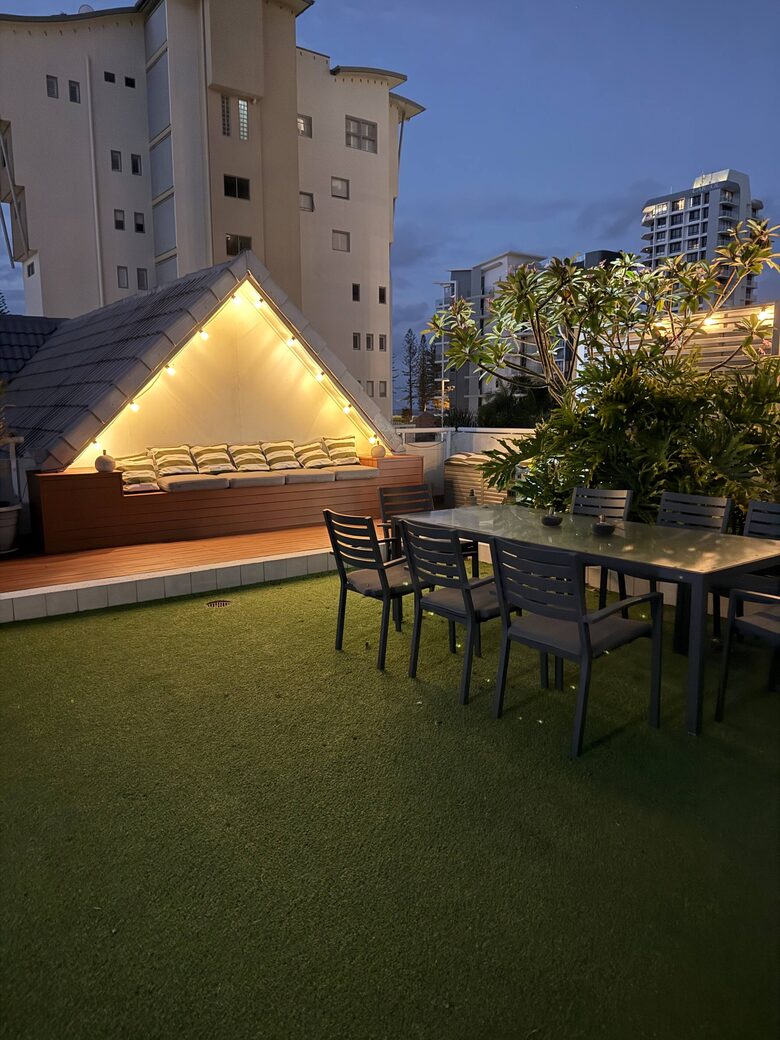 Rainbow Sky Terrace with Ocean Views and Private Rooftop Spa - Gold Coast, Australia