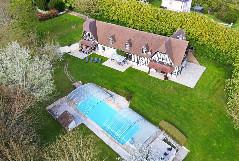 Seventeenth Century Norman Country House with Private Pool - Englesqueville-en-Auge, France