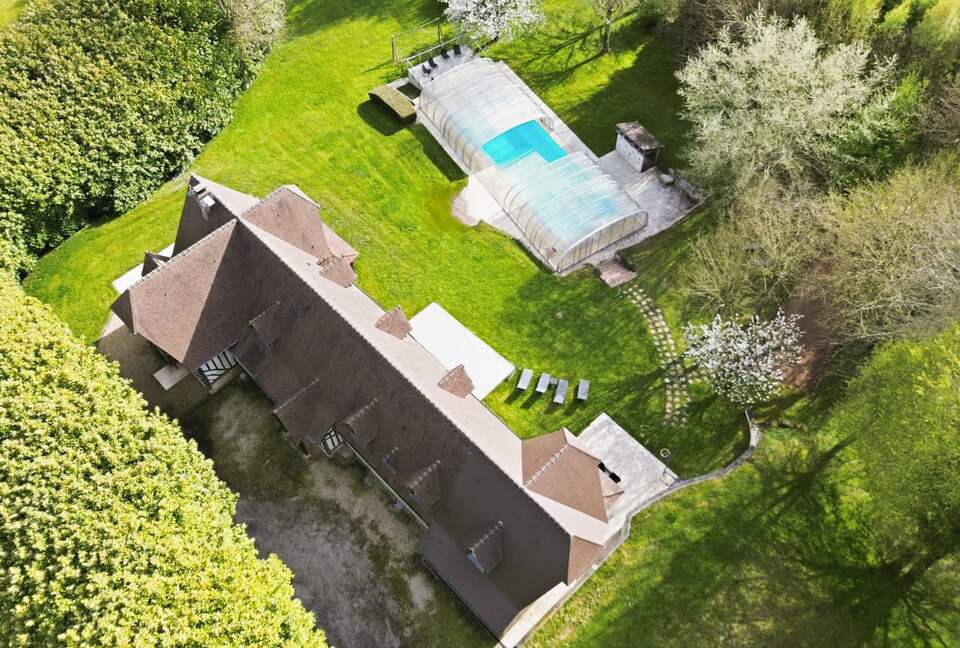 Seventeenth Century Norman Country House with Private Pool - Englesqueville-en-Auge, France