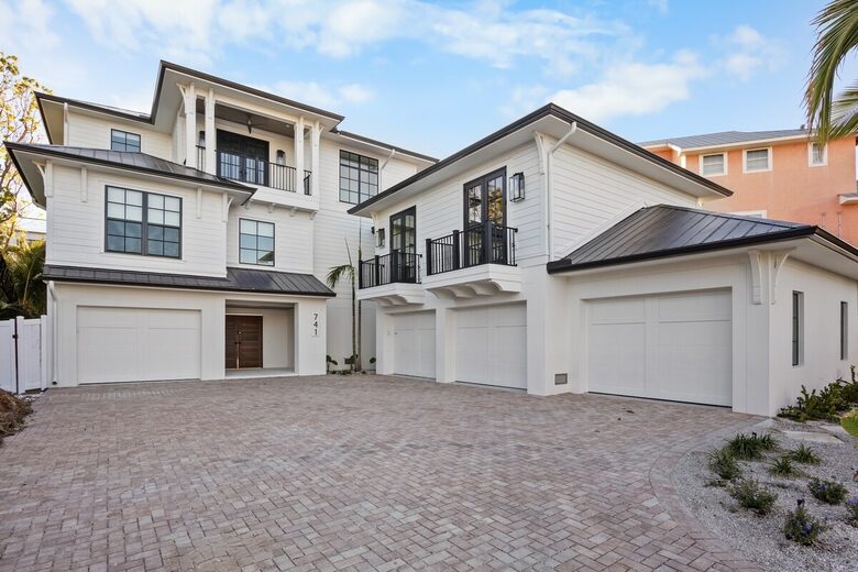 Grand Anna Maria Escape Moments from the Beach - Anna Maria, Florida
