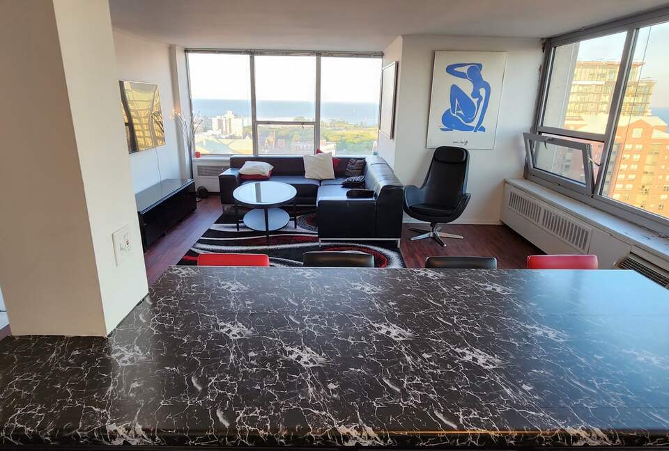 Downtown Milwaukee Escape Overlooking Lake Michigan - Milwaukee, Wisconsin