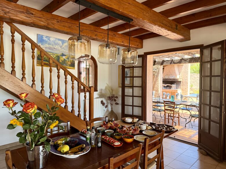 Provençal Vineyard Villa with Private Pool and Tennis Court - Vidauban, France
