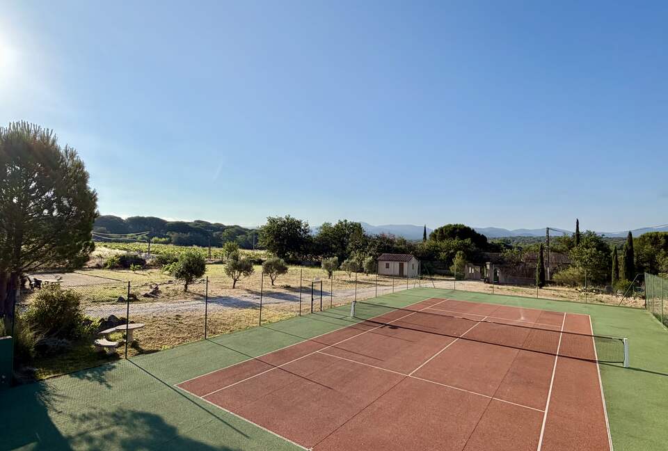 Provençal Vineyard Villa with Private Pool and Tennis Court - Vidauban, France