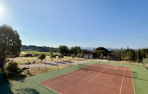 Provençal Vineyard Villa with Private Pool and Tennis Court - Vidauban, France