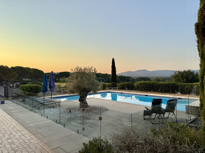 Provençal Vineyard Villa with Private Pool and Tennis Court - Vidauban, France