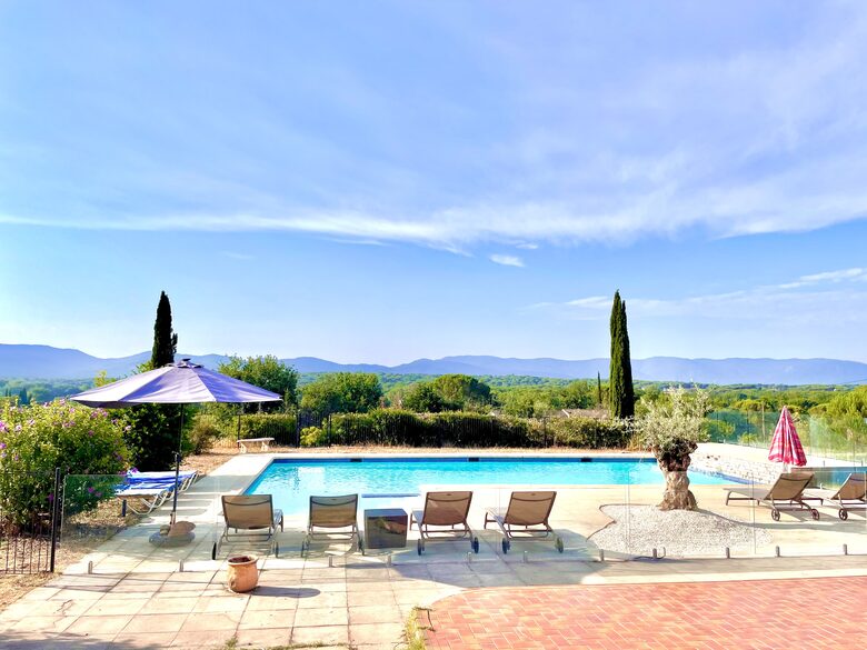 Provençal Vineyard Villa with Private Pool and Tennis Court - Vidauban, France