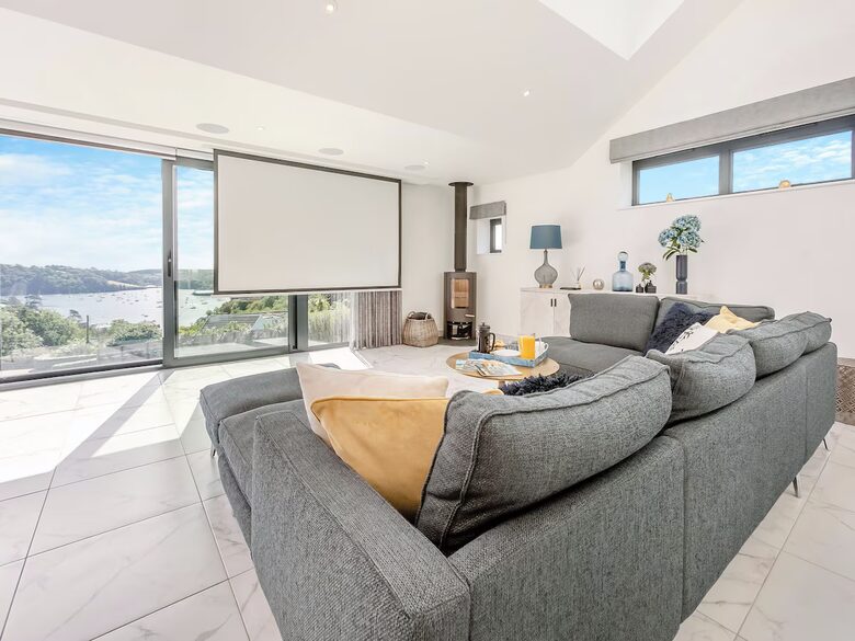 A Contemporary Haven on the Roseland Peninsula - Saint Mawes, United Kingdom
