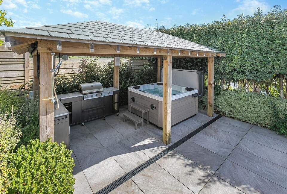 A Contemporary Haven on the Roseland Peninsula - Saint Mawes, United Kingdom