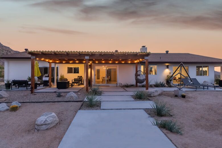 Secluded Joshua Tree Escape on Five Private Acres - Joshua Tree, California