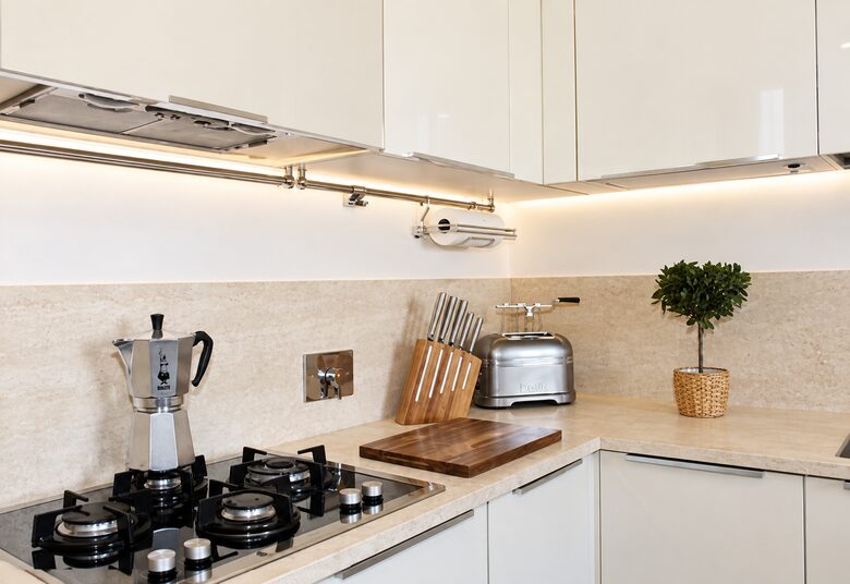Chic Apartment Steps from the Duomo - Florence - Florence, Italy