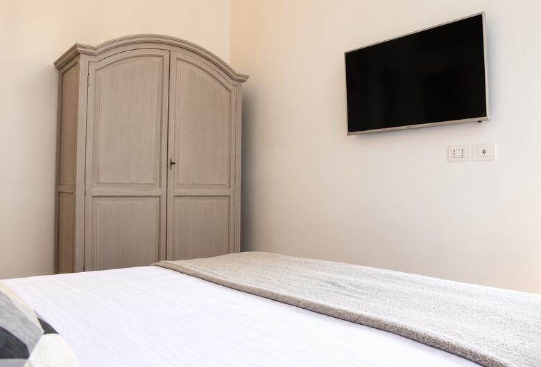 Chic Apartment Steps from the Duomo - Florence - Florence, Italy