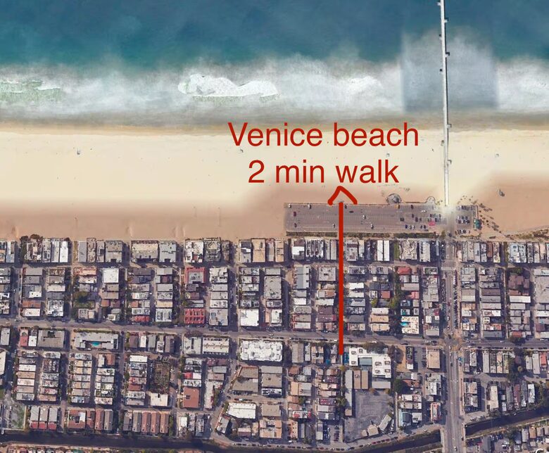 Private Venice Retreat Steps from the Beach - Maria del Rey, California