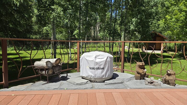 Montana Mountain Escape on Two Wooded Acres - Columbia Falls, Montana
