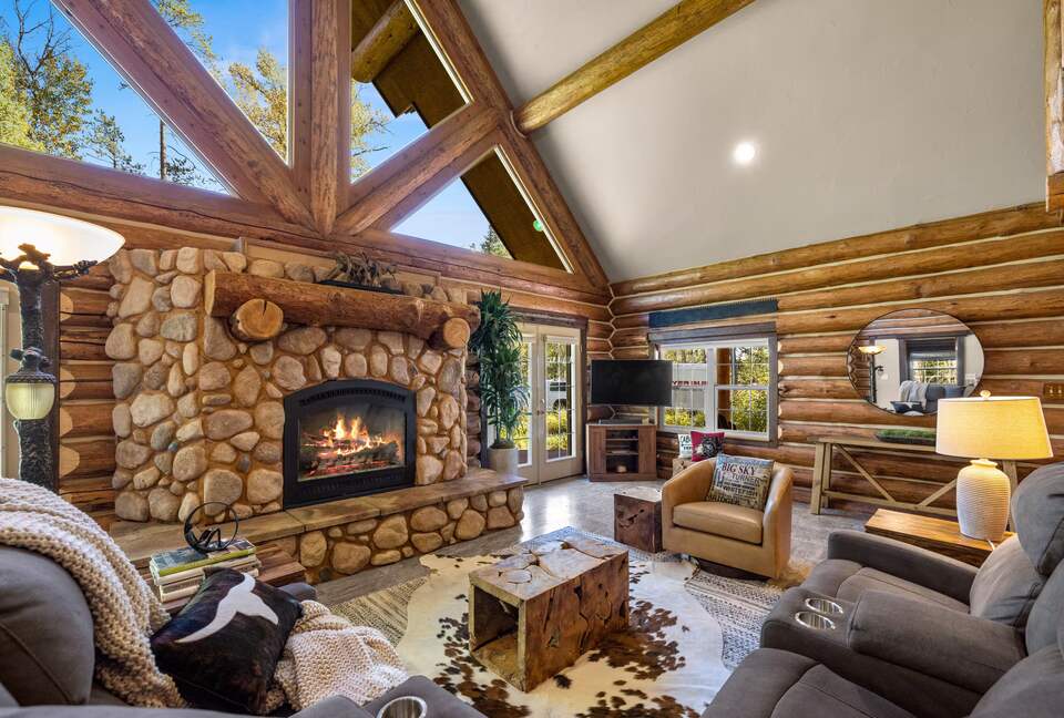 Montana Mountain Escape on Two Wooded Acres - Columbia Falls, Montana
