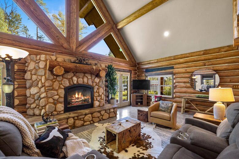 Montana Mountain Escape on Two Wooded Acres - Columbia Falls, Montana