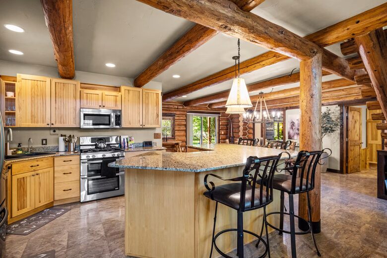 Montana Mountain Escape on Two Wooded Acres - Columbia Falls, Montana