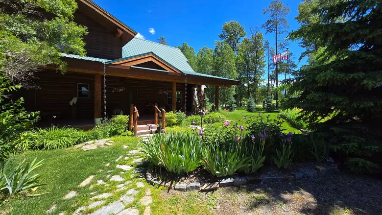 Montana Mountain Escape on Two Wooded Acres - Columbia Falls, Montana