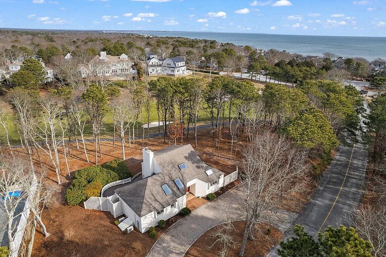 Fairway Retreat in New Seabury | Golf Course Views & Coastal Living - Mashpee, Massachusetts