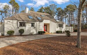 Fairway Retreat in New Seabury | Golf Course Views & Coastal Living - Mashpee, Massachusetts