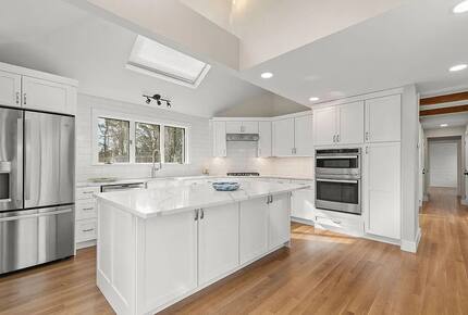 Fairway Retreat in New Seabury | Golf Course Views & Coastal Living - Mashpee, Massachusetts