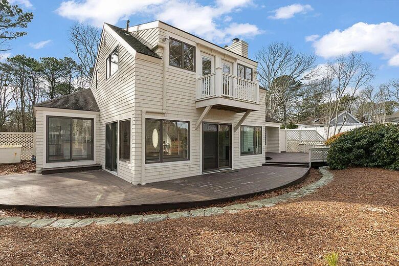 Fairway Retreat in New Seabury | Golf Course Views & Coastal Living - Mashpee, Massachusetts