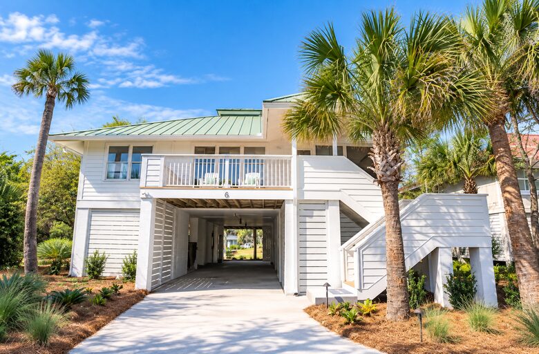 Isle of Palms Beach Retreat with Lagoon-Side Firepit - Isle of Palms, South Carolina