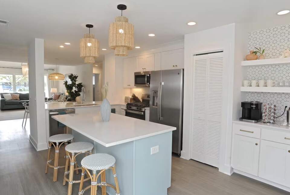 Isle of Palms Beach Retreat with Lagoon-Side Firepit - Isle of Palms, South Carolina