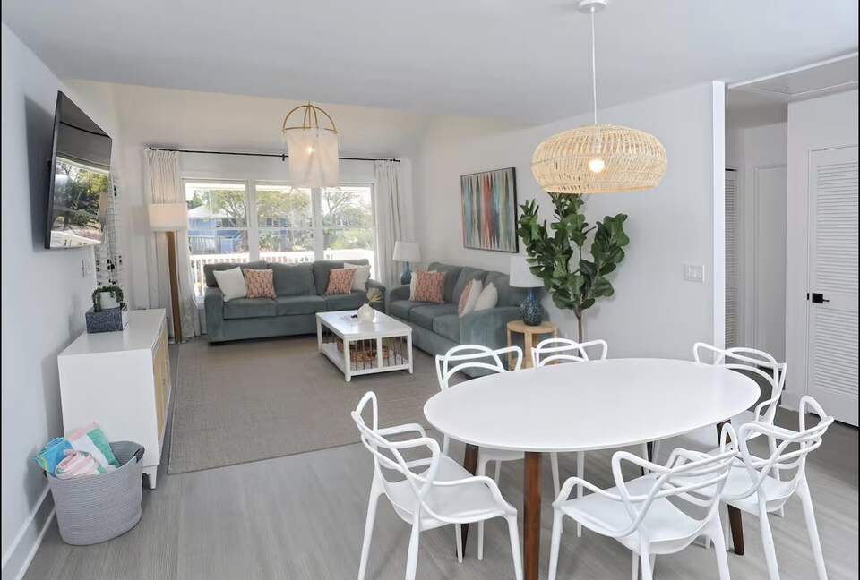 Isle of Palms Beach Retreat with Lagoon-Side Firepit - Isle of Palms, South Carolina