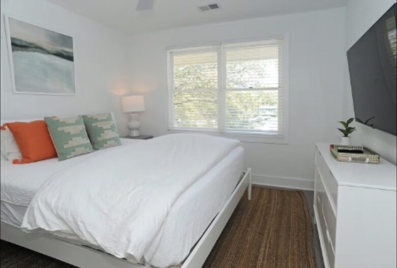 Isle of Palms Beach Retreat with Lagoon-Side Firepit - Isle of Palms, South Carolina