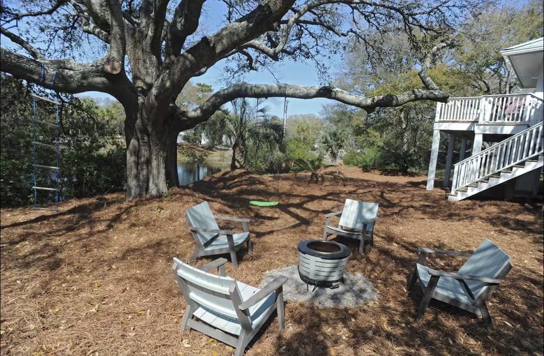 Isle of Palms Beach Retreat with Lagoon-Side Firepit - Isle of Palms, South Carolina